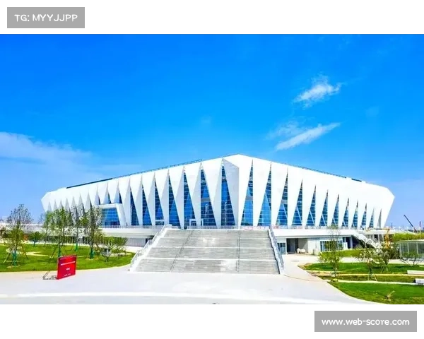 奥体中心游泳跳水馆修复破损部位，保障赛事安全