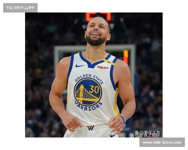 勇士独行侠对攻大战，库里三分连中反超比分